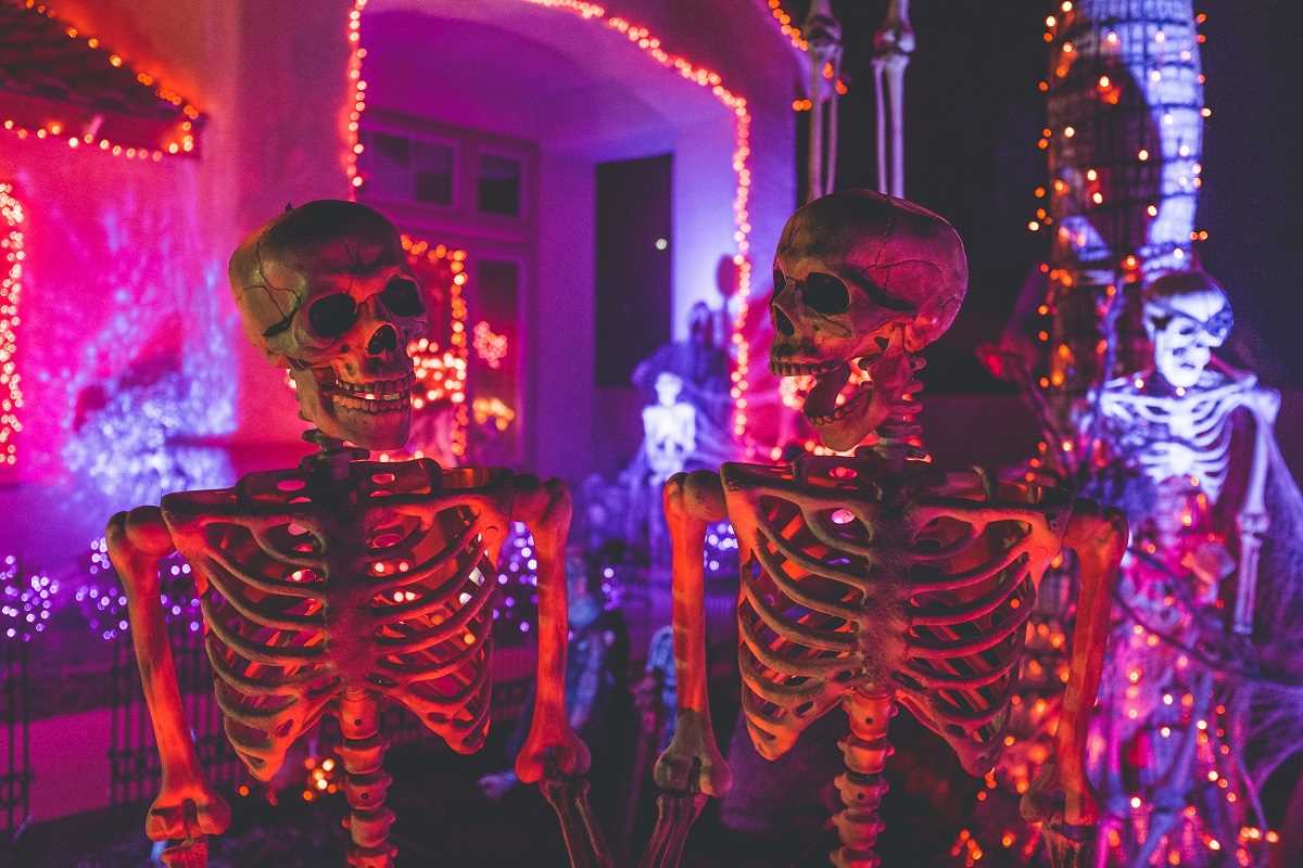 7 Towns in the U.S. That Go All-Out for Halloween